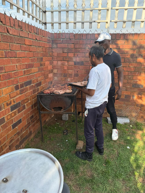 A good time to chat while braaiing